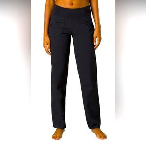 prAna summit women’s pants size M. Excellent condition. Black.